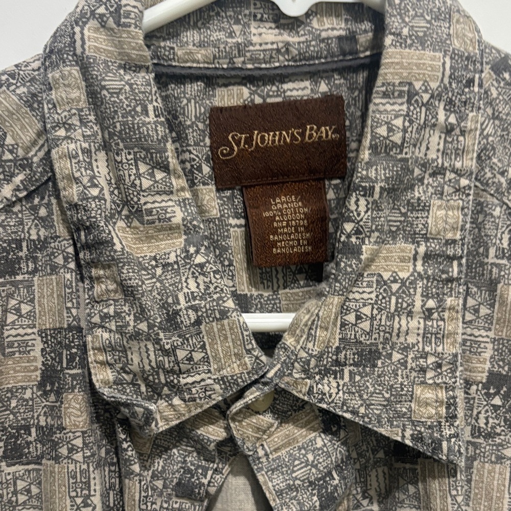 St. John's Bay Geometric Black and Tan Shirt